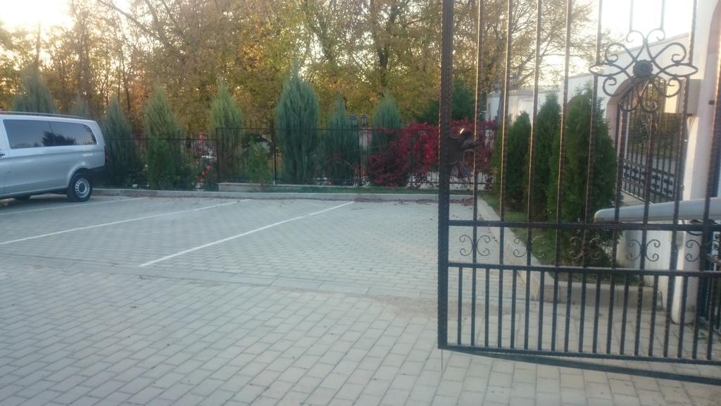 Carla'S Apartment, Airport & Train Station Shuttle Iasi Extérieur photo