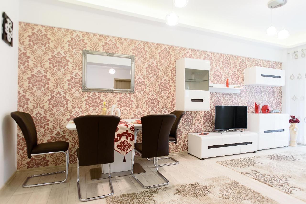 Carla'S Apartment, Airport & Train Station Shuttle Iasi Extérieur photo