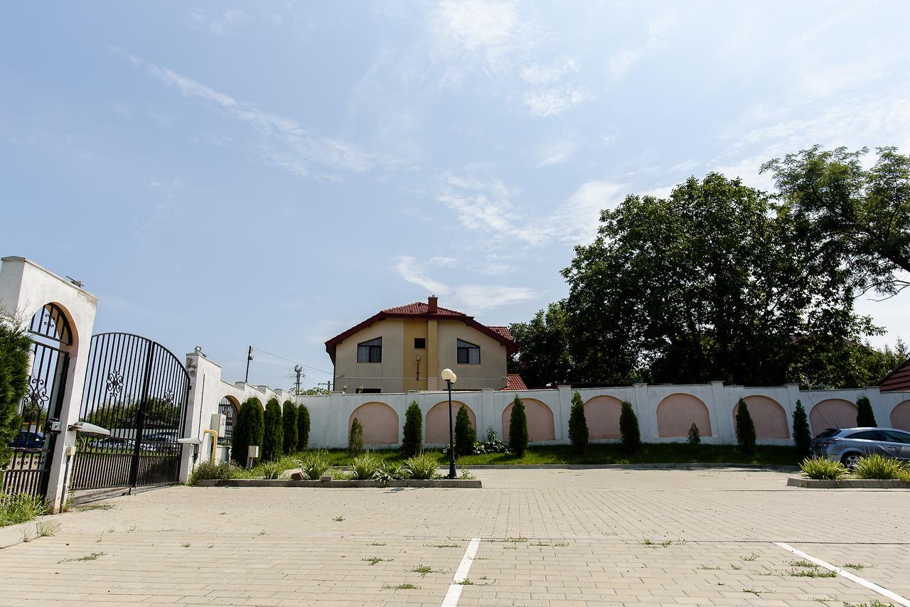 Carla'S Apartment, Airport & Train Station Shuttle Iasi Extérieur photo